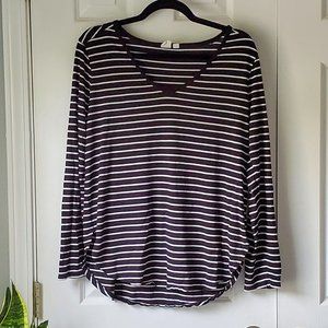 GAP Black and White Stripe Long Sleeve T
